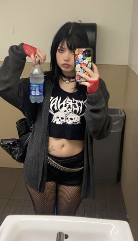 Valvampire Φωτογραφία γυμνής διαρροής OnlyFans 40