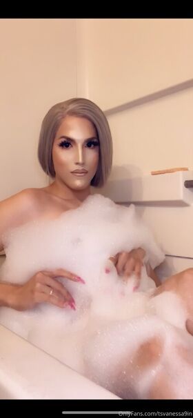 Vanessa9in Nude Leaks OnlyFans Photo 1