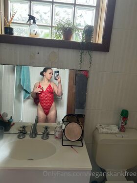 veganskankfree Nude Leaks OnlyFans Photo 5