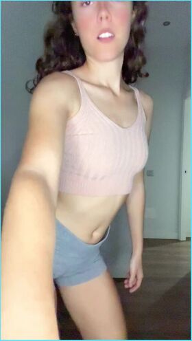 Veronica & Olivia Nøgne lækkede OnlyFans foto 16