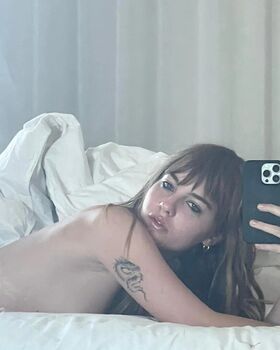 Victoria De Angelis Nude Leaks OnlyFans Photo 396