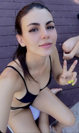 Victoria Justice Nude Leaks OnlyFans Photo 289
