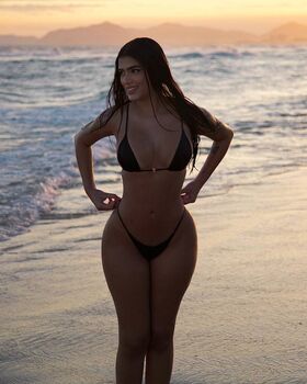 Victtoria Medeiros Nude Leaks OnlyFans Photo 47