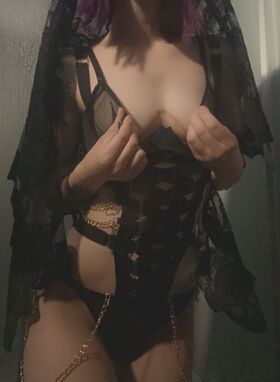violets_cabaret Nude Leaks OnlyFans Photo 47