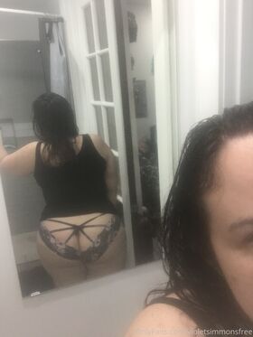 violetsimmonsfree Nude Leaks OnlyFans Photo 2