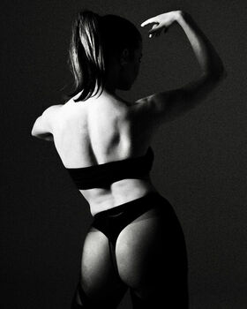 Violetta Komyshan Nude Leaks OnlyFans Photo 33