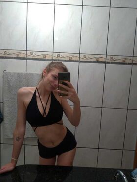 Viviane Costa Nude Leaks OnlyFans Photo 4