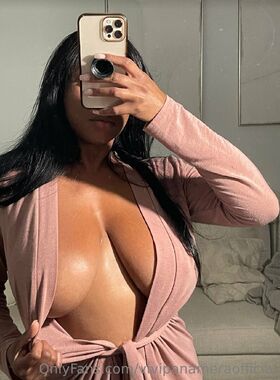 Vivipanameraofficial Nude Leaks OnlyFans Photo 20