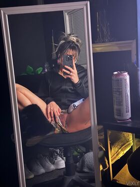 vixly Çıplak Sızdırılmış OnlyFans Fotoğrafı 3