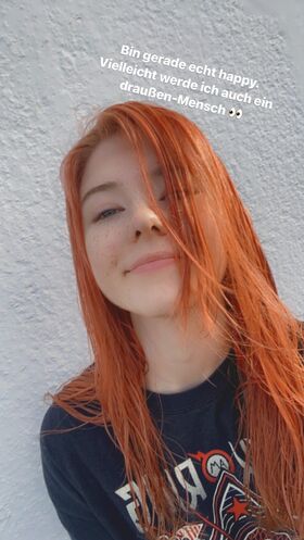 vleafnin صورة OnlyFans العارية المسربة 22