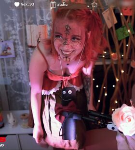 vleafnin صورة OnlyFans العارية المسربة 57