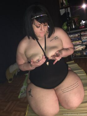 voluptuous_cooper Nude Leaks OnlyFans Photo 3