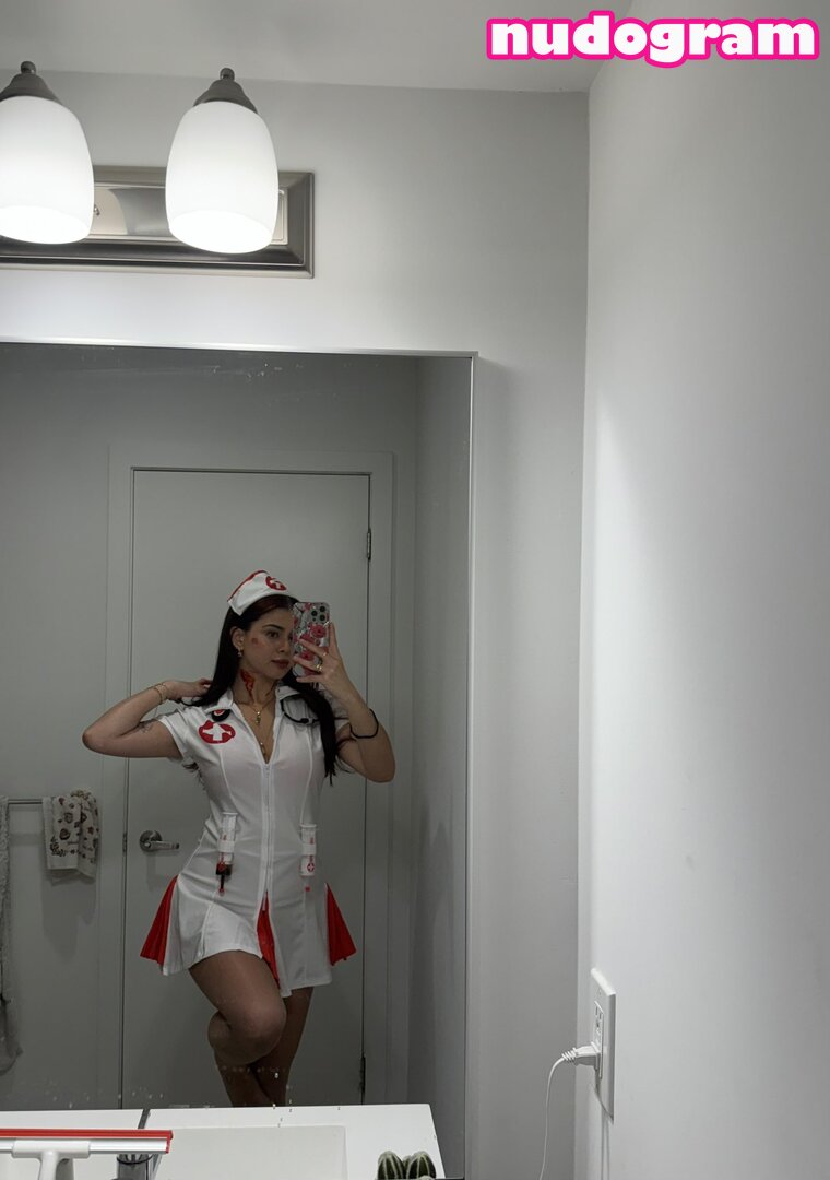 Vrosess  redcoveredroses  vrosess_ Nude Leaks OnlyFans Photo 1 -  Nudogram v2.1