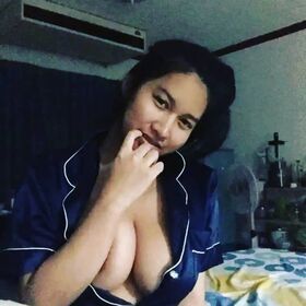 Warunee Thanyaphu Nude Leaks OnlyFans Photo 4
