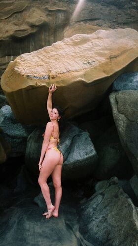 Willow Shields Nude Leaks OnlyFans Photo 264