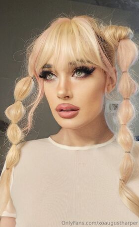xoaugustharper