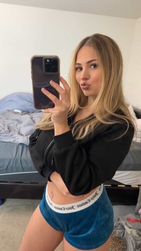 xxxlilpeach Гола изтичане OnlyFans снимка 50