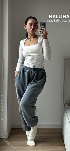 Yasmin Denize Nude Leaks OnlyFans Photo 3