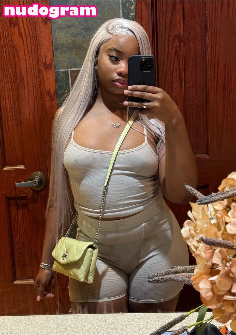 Yazmynswrld Procurene gole OnlyFans fotografije 33 - Nudogram v2.1