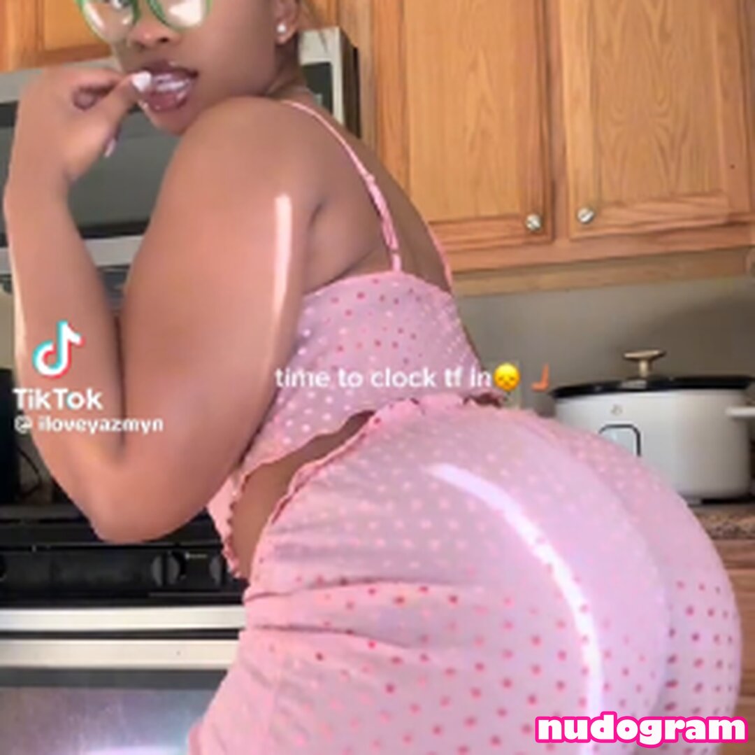 Yazmynswrld Гола изтичане OnlyFans снимка 47 - Nudogram v2.1