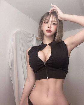 Yoon Chae Ah Nude Leaks OnlyFans Photo 18