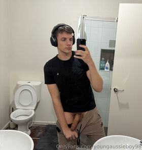 youngaussieboy98