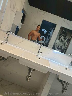 youngmusclegrowingboy Nude Leaks OnlyFans Photo 28