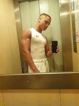 youngmusclegrowingboy Nude Leaks OnlyFans Photo 36