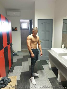 youngmusclegrowingboy Nude Leaks OnlyFans Photo 47