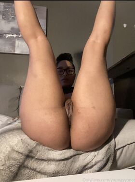 youngyyonce Nude Leaks OnlyFans Photo 18