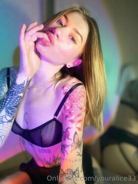 youralice33 Nude Leaks OnlyFans Photo 26