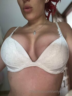 yourfoxyladyy Nude Leaks OnlyFans Photo 33