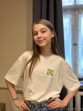 yourlil.sweetheart Гола изтичане OnlyFans снимка 11