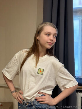 yourlil.sweetheart Гола изтичане OnlyFans снимка 12