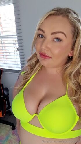 yourlucyloo Фото утечки OnlyFans (обнаженная) 230