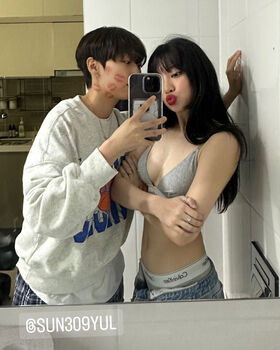 Yujin Nude Leaks OnlyFans Photo 5