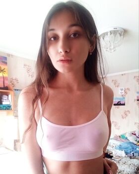 Yulia Sweet Girl Nude Leaks OnlyFans Photo 7