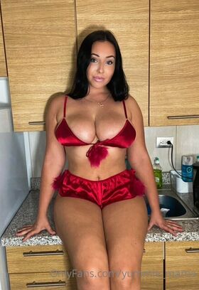 yummie_mama Nude Leaks OnlyFans Photo 4