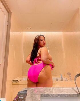 Yvonnecurvyqueen Nude Leaks OnlyFans Photo 19