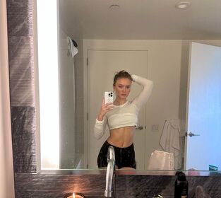 Zara Larsson Nude Leaks OnlyFans Photo 200
