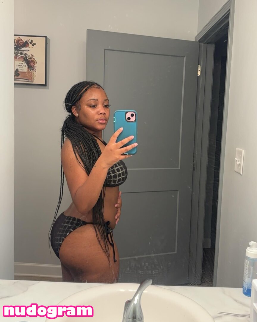 Zirocxo  ari_kari20 Фото утечки OnlyFans обнаженная №10 - Nudogram v2.1