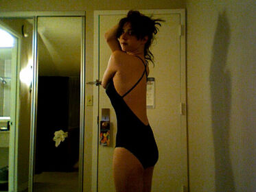 Zoe Kazan Nude Leaks OnlyFans Photo 10