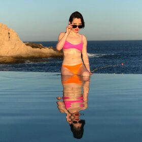 Zoe Lister-Jones Nude Leaks OnlyFans Photo 22