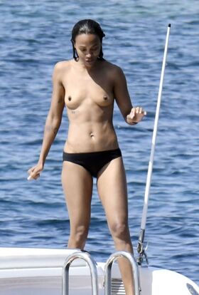 Zoe Saldana Nude Leaks OnlyFans Photo 22