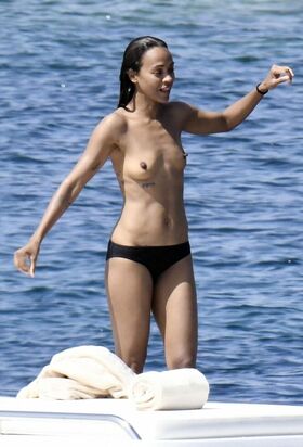 Zoe Saldana Nude Leaks OnlyFans Photo 26
