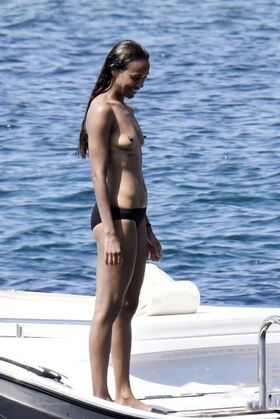 Zoe Saldana Nude Leaks OnlyFans Photo 49