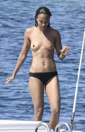 Zoe Saldana Nude Leaks OnlyFans Photo 149