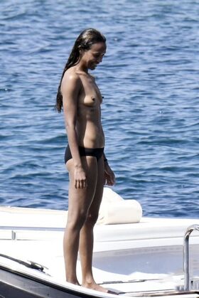 Zoe Saldana Nude Leaks OnlyFans Photo 154