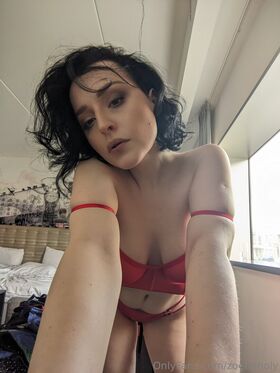 zoeunholy Nude Leaks OnlyFans Photo 19