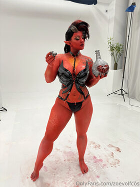 zoevolfcos Фото просочення OnlyFans (оголене) 222